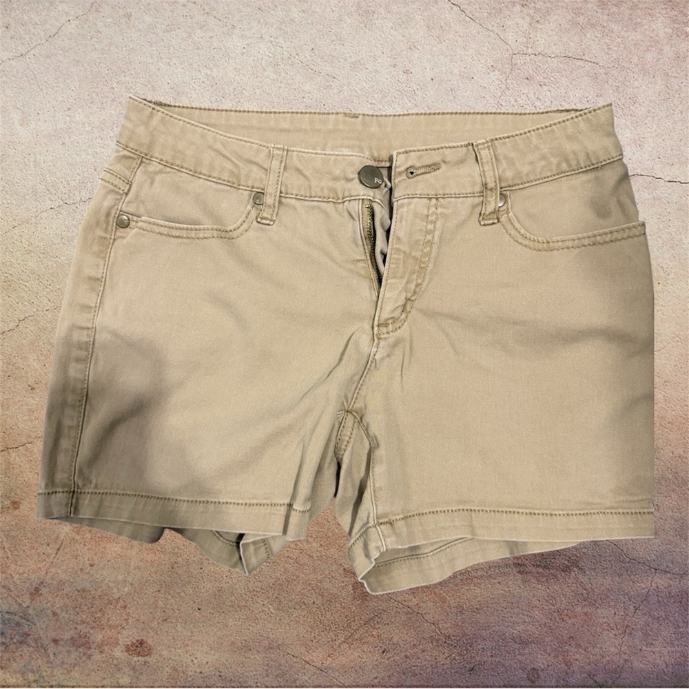 Faded Glory Beige/Cream Khaki Shorts size 4